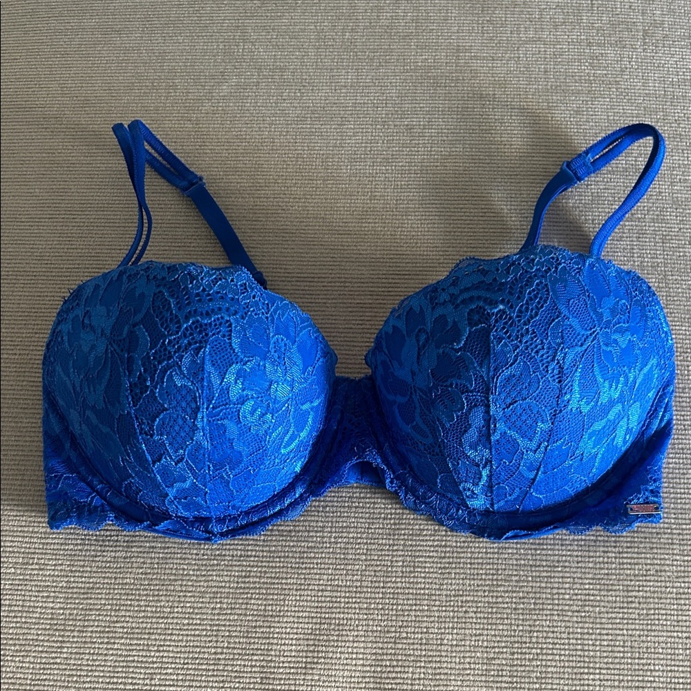 PINK Victoria’s Secret - Date Push-up Blue Lace Bra